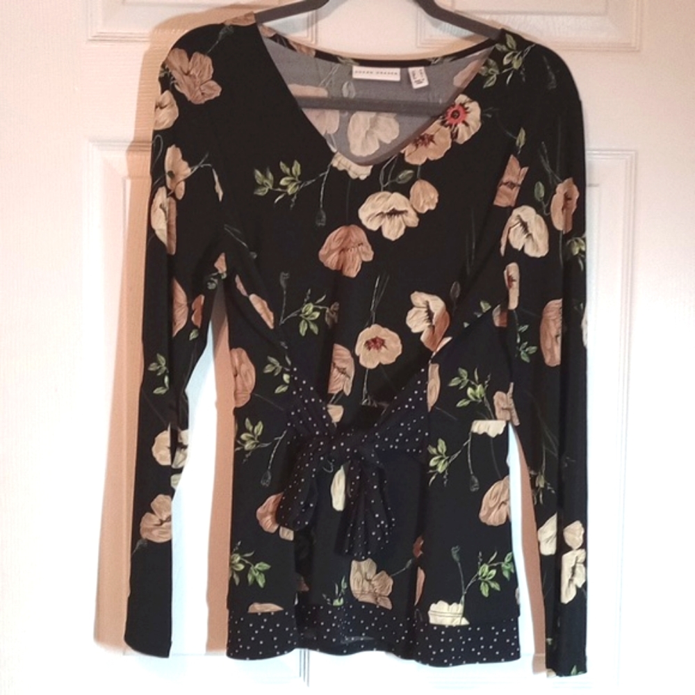 Susan graver top in size medium